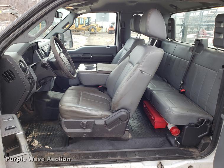 image for item DD3984 2011 Ford F250 Super Duty SuperCab pickup truck