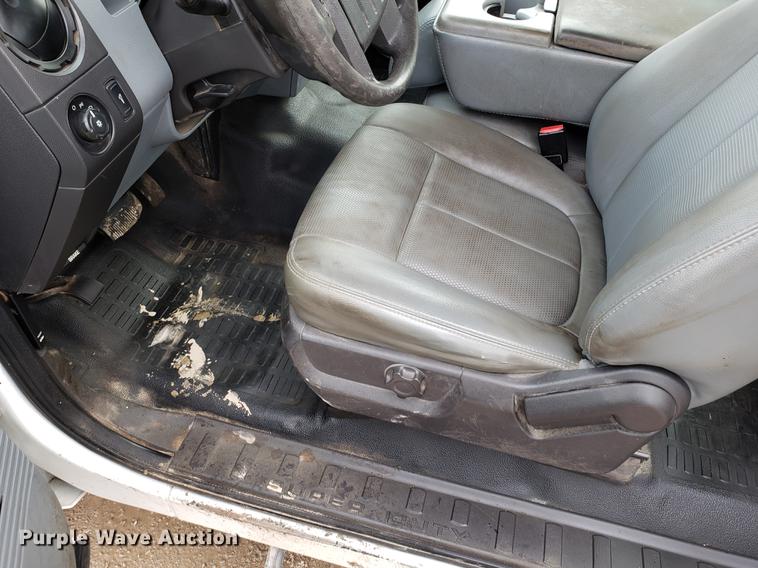 image for item DD3984 2011 Ford F250 Super Duty SuperCab pickup truck