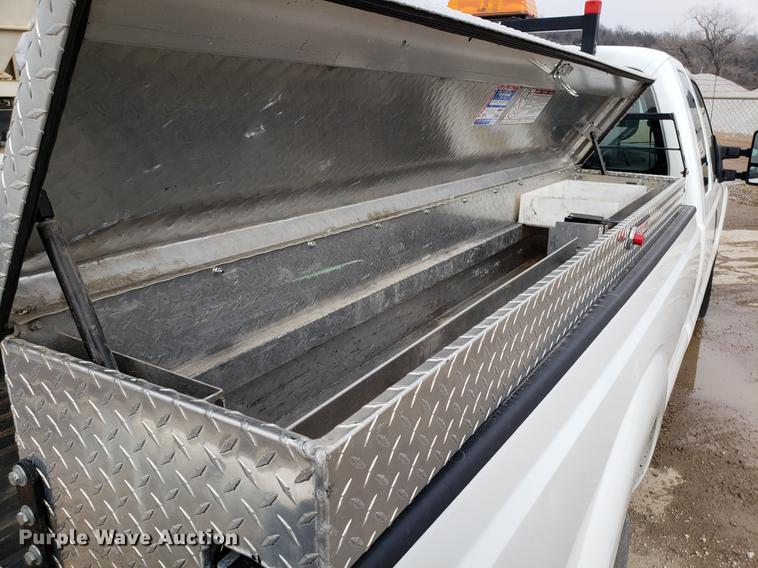 image for item DD3984 2011 Ford F250 Super Duty SuperCab pickup truck