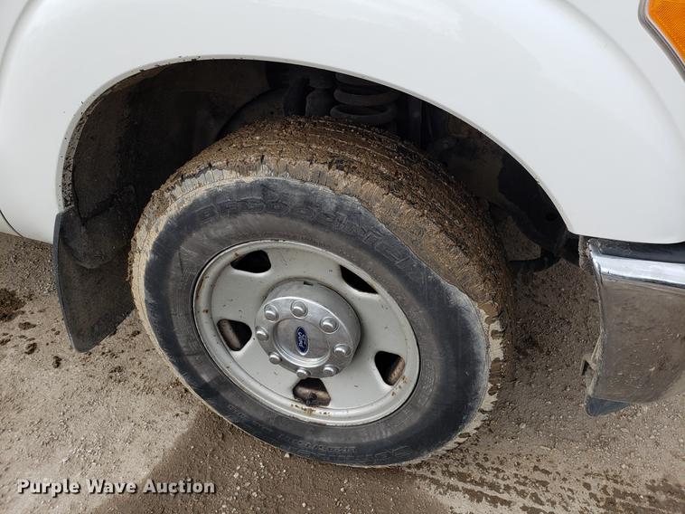 image for item DD3984 2011 Ford F250 Super Duty SuperCab pickup truck