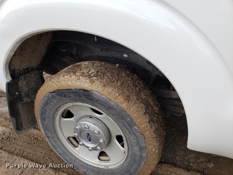 image for item DD3984 2011 Ford F250 Super Duty SuperCab pickup truck