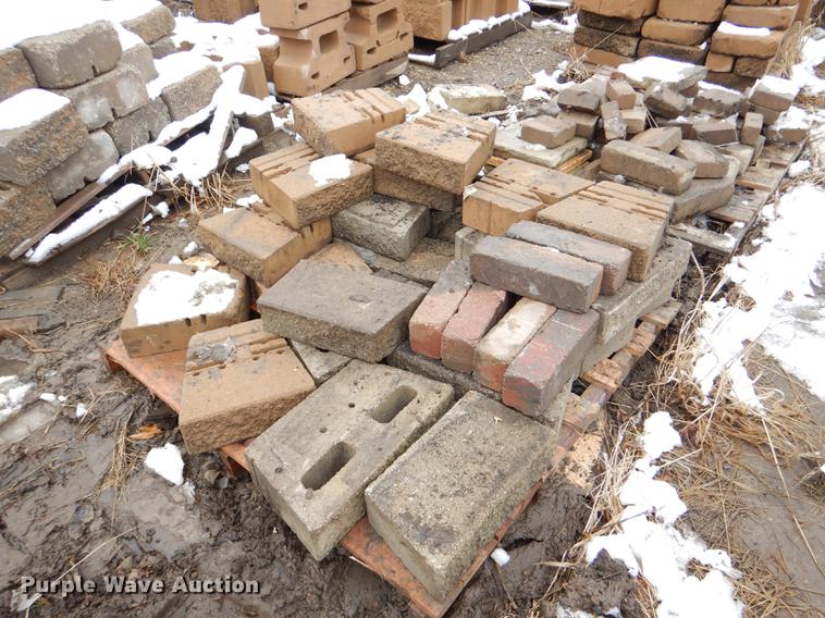 image for item DE0013 Approximately 4,400 landscape bricks, blocks, and pavers