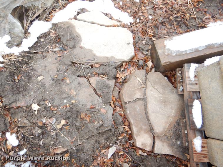 image for item DE0013 Approximately 4,400 landscape bricks, blocks, and pavers