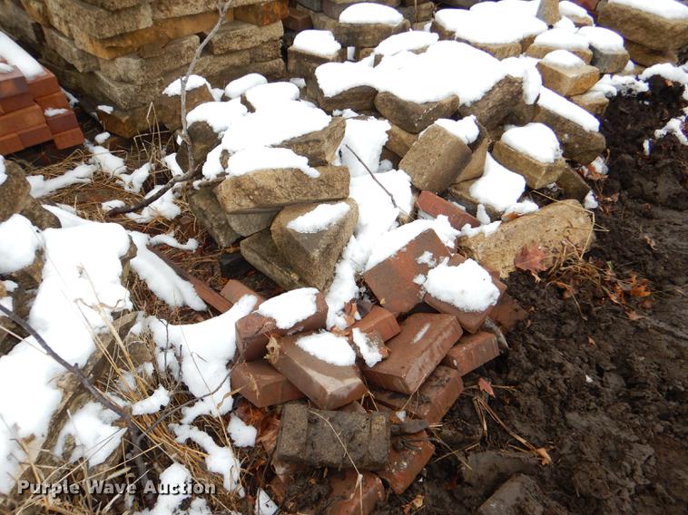 image for item DE0013 Approximately 4,400 landscape bricks, blocks, and pavers