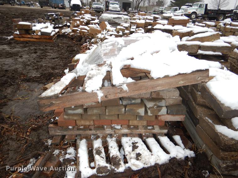 image for item DE0013 Approximately 4,400 landscape bricks, blocks, and pavers