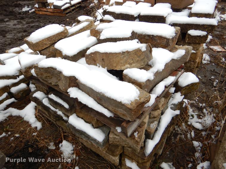 image for item DE0013 Approximately 4,400 landscape bricks, blocks, and pavers