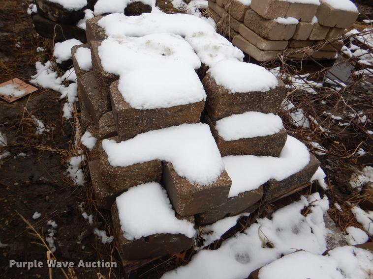 image for item DE0013 Approximately 4,400 landscape bricks, blocks, and pavers