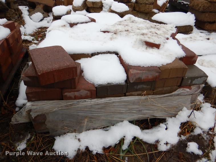 image for item DE0013 Approximately 4,400 landscape bricks, blocks, and pavers