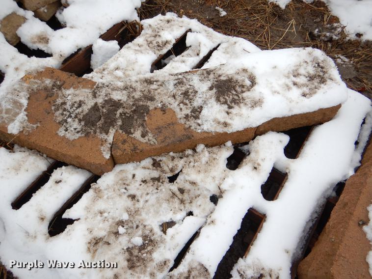 image for item DE0013 Approximately 4,400 landscape bricks, blocks, and pavers