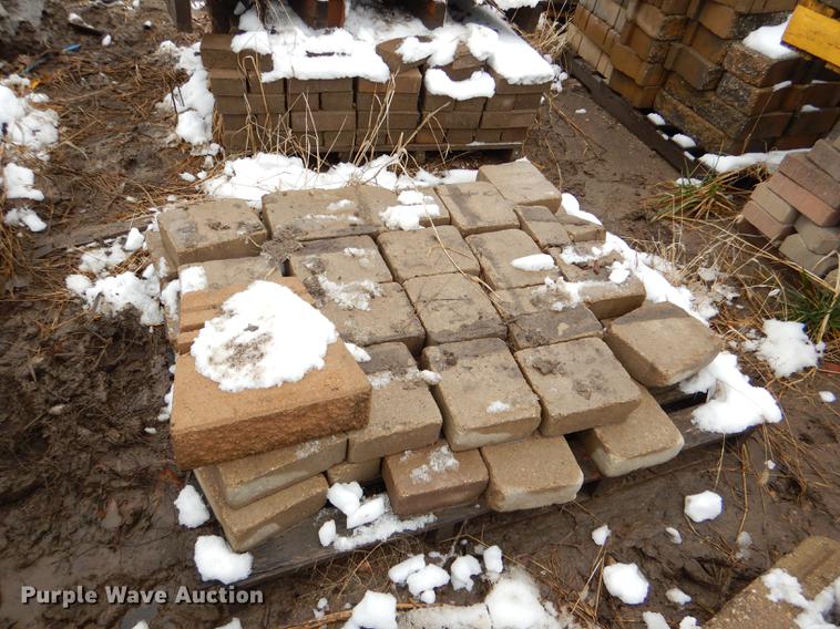image for item DE0013 Approximately 4,400 landscape bricks, blocks, and pavers