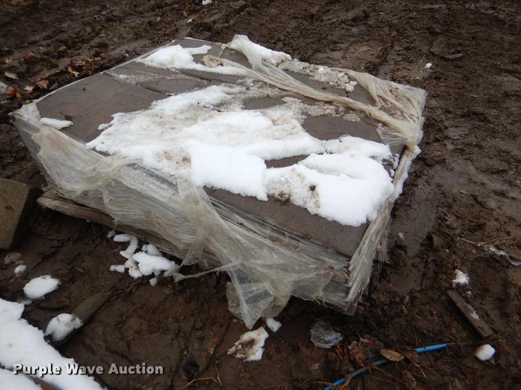 image for item DE0013 Approximately 4,400 landscape bricks, blocks, and pavers