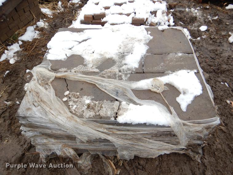 image for item DE0013 Approximately 4,400 landscape bricks, blocks, and pavers