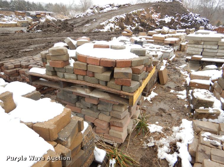 image for item DE0013 Approximately 4,400 landscape bricks, blocks, and pavers