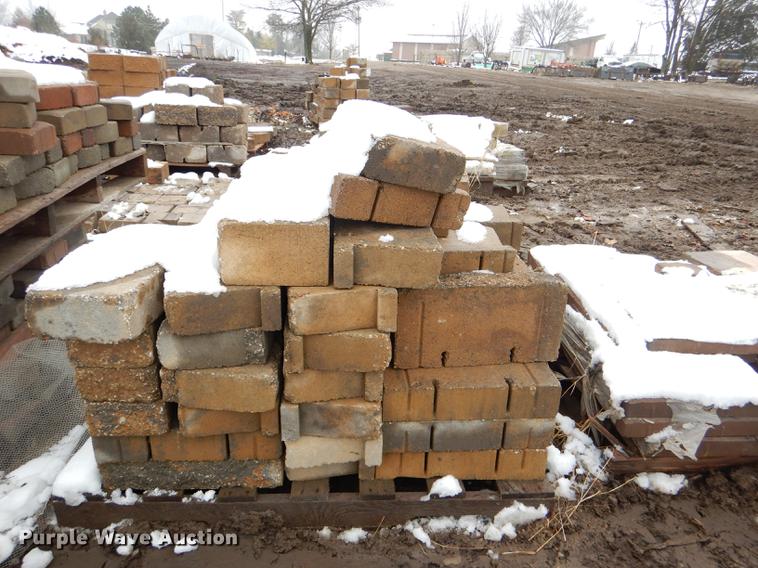 image for item DE0013 Approximately 4,400 landscape bricks, blocks, and pavers