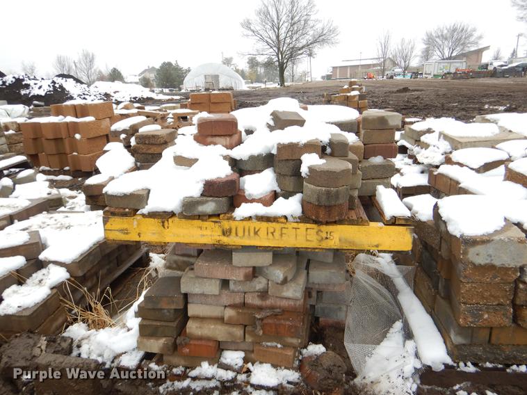 image for item DE0013 Approximately 4,400 landscape bricks, blocks, and pavers