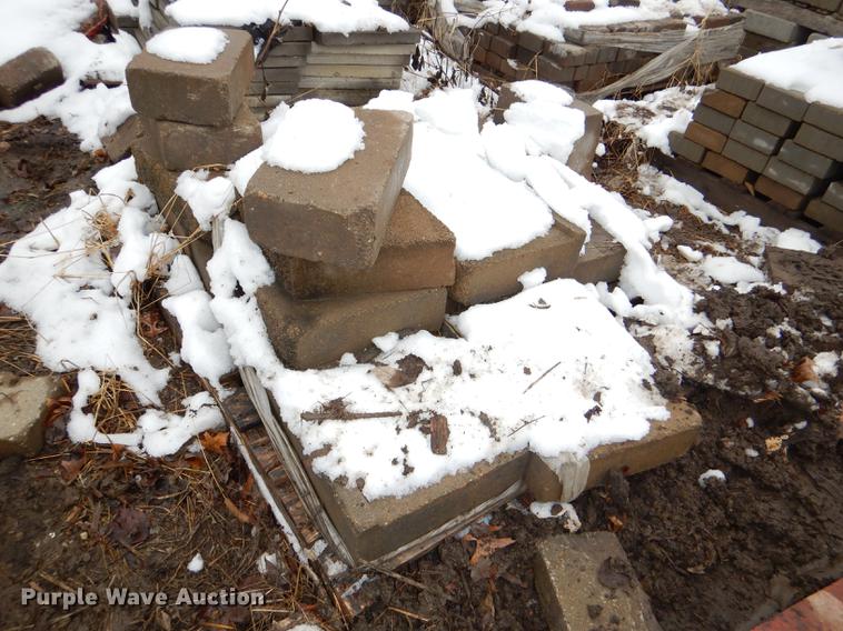 image for item DE0013 Approximately 4,400 landscape bricks, blocks, and pavers