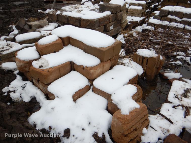 image for item DE0013 Approximately 4,400 landscape bricks, blocks, and pavers