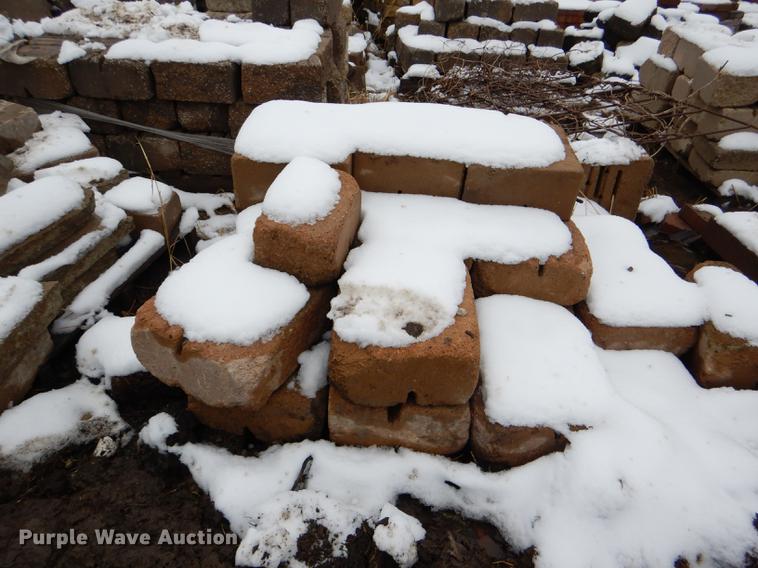 image for item DE0013 Approximately 4,400 landscape bricks, blocks, and pavers
