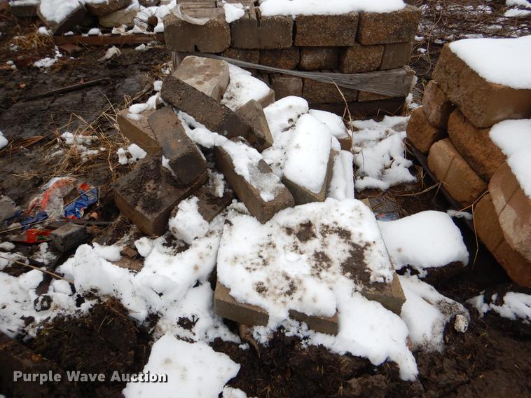 image for item DE0013 Approximately 4,400 landscape bricks, blocks, and pavers