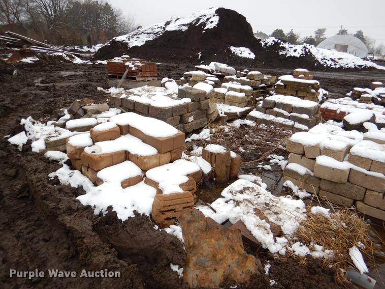 image for item DE0013 Approximately 4,400 landscape bricks, blocks, and pavers