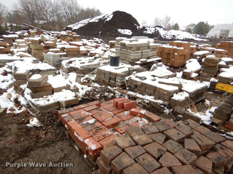 image for item DE0013 Approximately 4,400 landscape bricks, blocks, and pavers