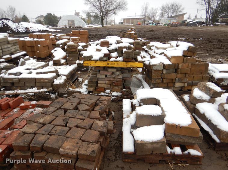 image for item DE0013 Approximately 4,400 landscape bricks, blocks, and pavers