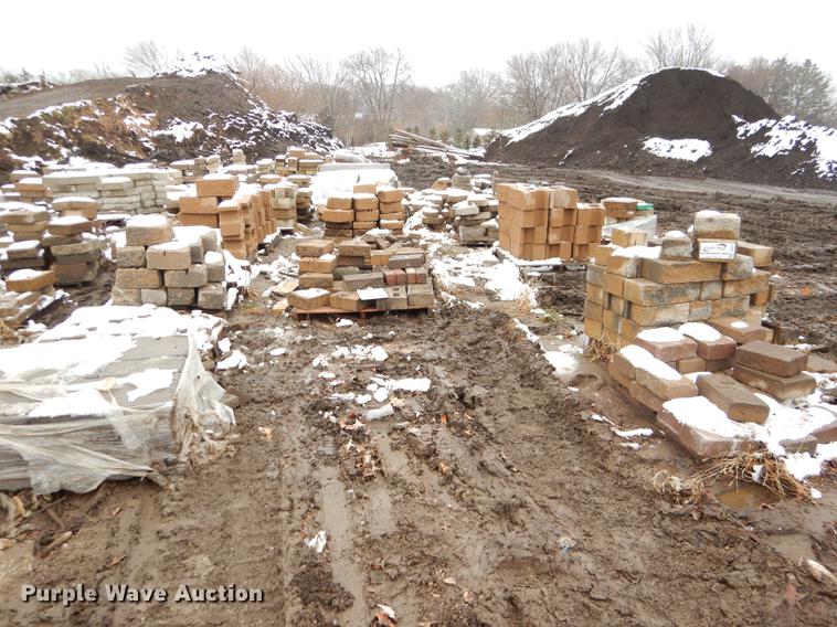 image for item DE0013 Approximately 4,400 landscape bricks, blocks, and pavers