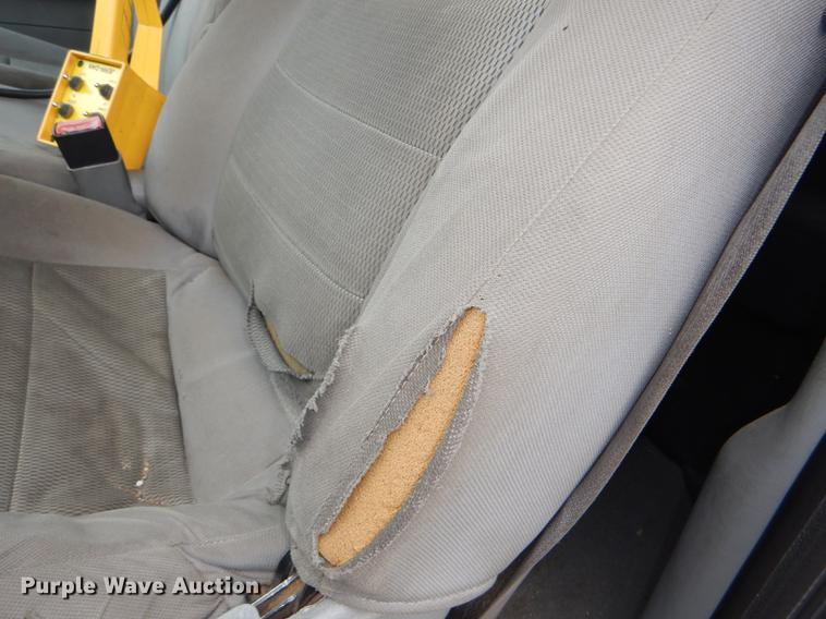 image for item DE0085 2006 Ford F450 Super Duty XLT tow truck