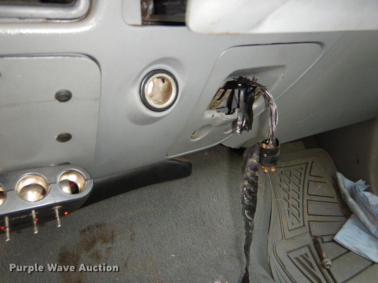 image for item DE0085 2006 Ford F450 Super Duty XLT tow truck