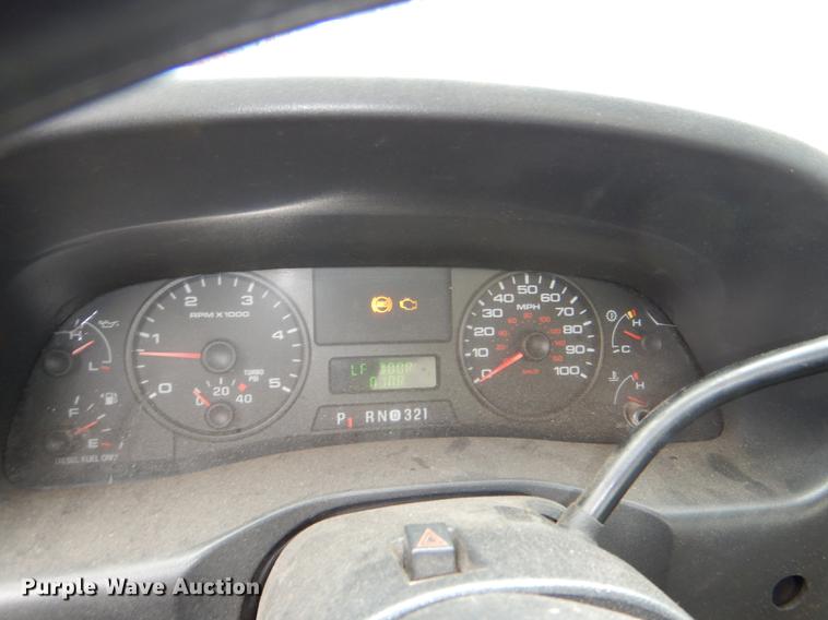 image for item DE0085 2006 Ford F450 Super Duty XLT tow truck