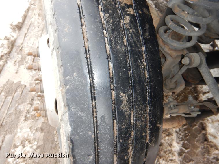 image for item DE0085 2006 Ford F450 Super Duty XLT tow truck