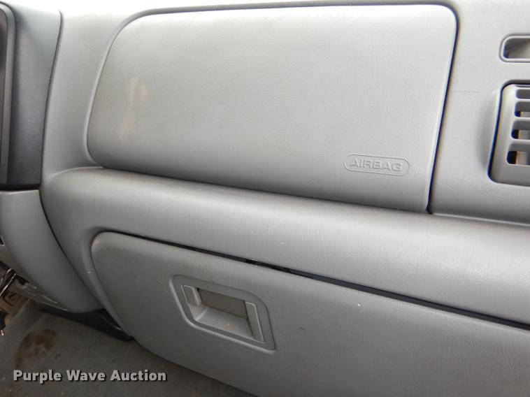 image for item DE0085 2006 Ford F450 Super Duty XLT tow truck