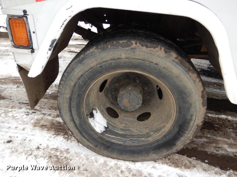 image for item DE0085 2006 Ford F450 Super Duty XLT tow truck