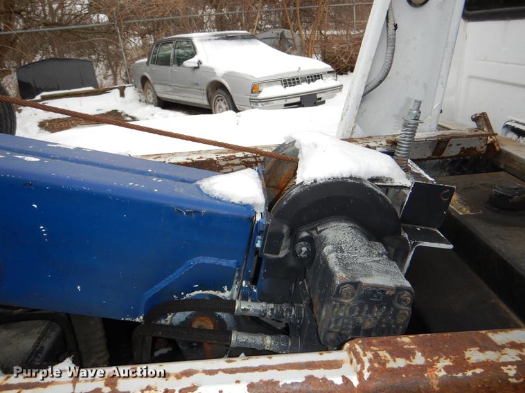 image for item DE0085 2006 Ford F450 Super Duty XLT tow truck