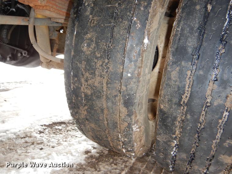 image for item DE0085 2006 Ford F450 Super Duty XLT tow truck