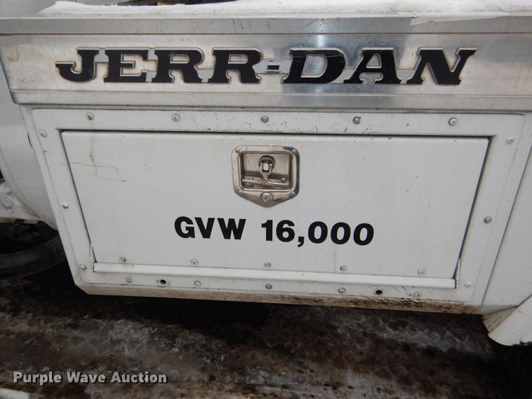 image for item DE0085 2006 Ford F450 Super Duty XLT tow truck