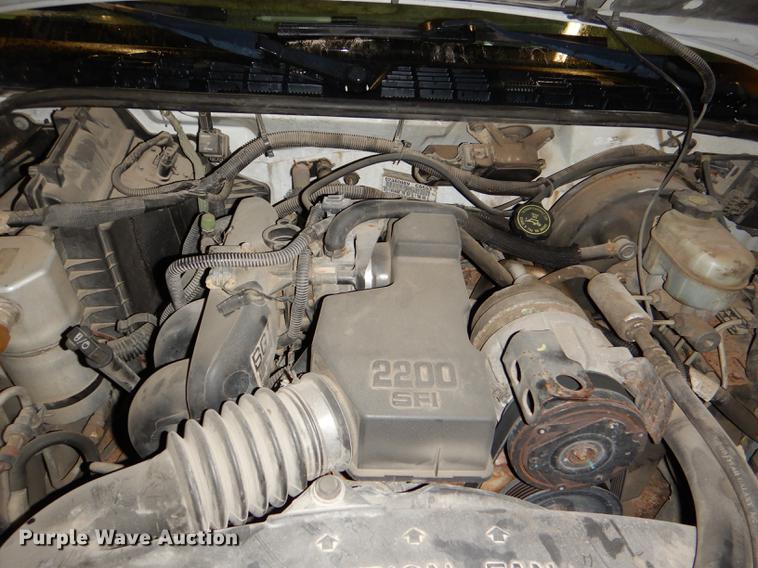 image for item DE0090 2003 Chevrolet S10 Ext. Cab pickup truck