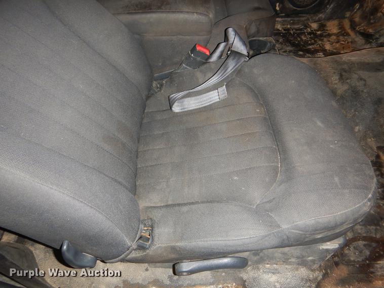 image for item DE0090 2003 Chevrolet S10 Ext. Cab pickup truck