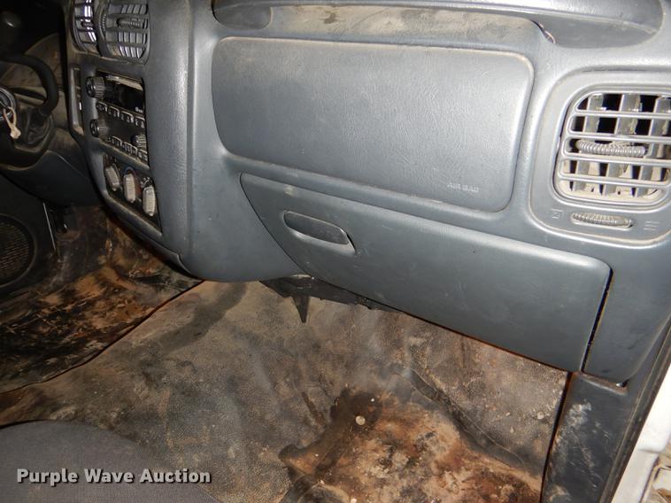 image for item DE0090 2003 Chevrolet S10 Ext. Cab pickup truck