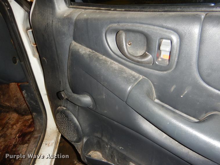 image for item DE0090 2003 Chevrolet S10 Ext. Cab pickup truck