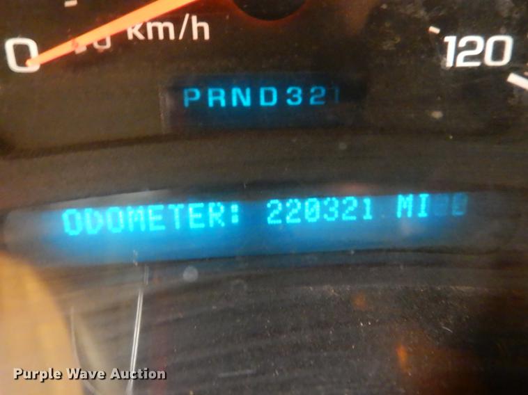 image for item DE0092 2004 Chevrolet Silverado 1500 Ext. Cab pickup truck