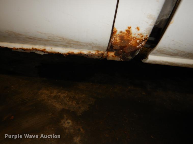 image for item DE0092 2004 Chevrolet Silverado 1500 Ext. Cab pickup truck