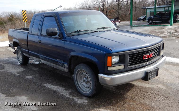 image for item DE6012 1994 GMC Sierra 1500 SLE Ext. Cab pickup truck