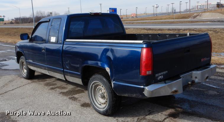 image for item DE6012 1994 GMC Sierra 1500 SLE Ext. Cab pickup truck