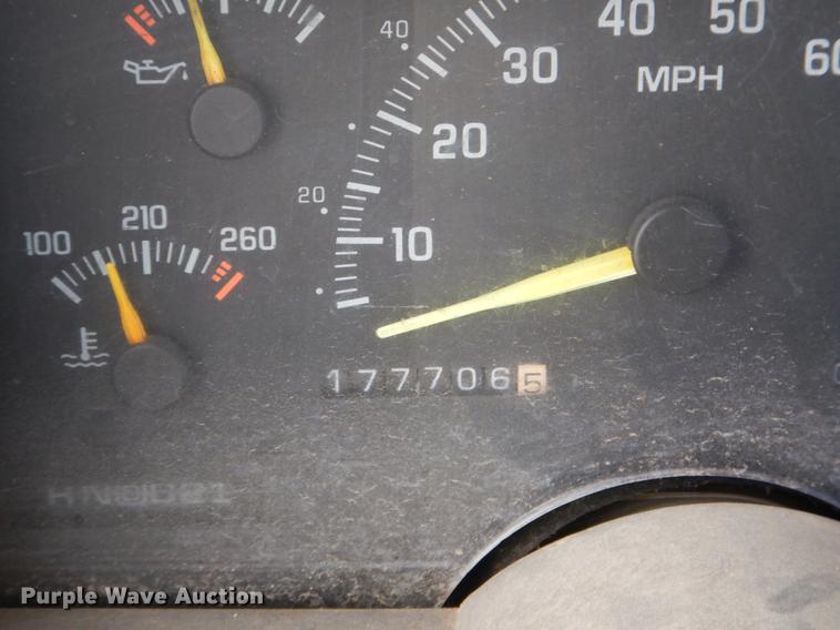 image for item DE6012 1994 GMC Sierra 1500 SLE Ext. Cab pickup truck