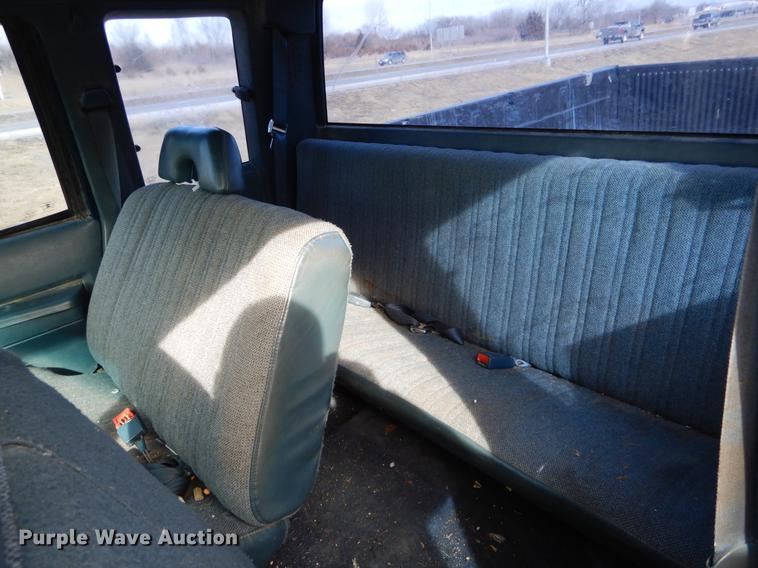 image for item DE6012 1994 GMC Sierra 1500 SLE Ext. Cab pickup truck