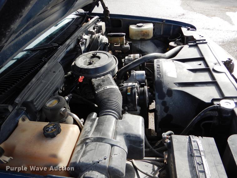 image for item DE6012 1994 GMC Sierra 1500 SLE Ext. Cab pickup truck