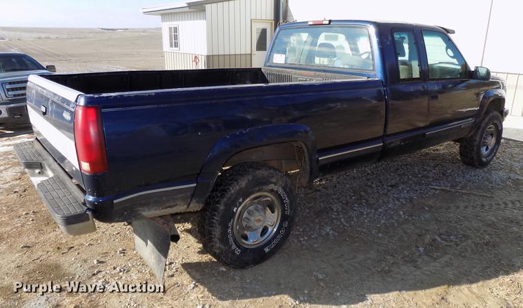 image for item DE7574 1996 Chevrolet K2500 Ext. Cab pickup truck