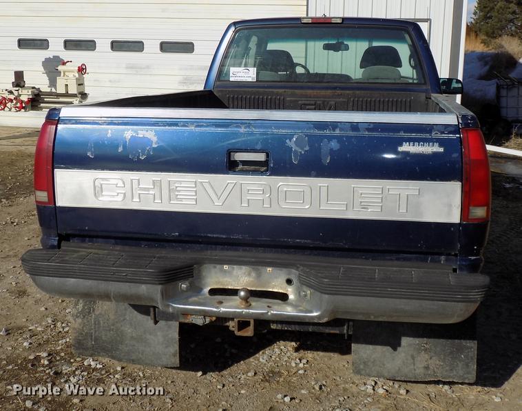 image for item DE7574 1996 Chevrolet K2500 Ext. Cab pickup truck
