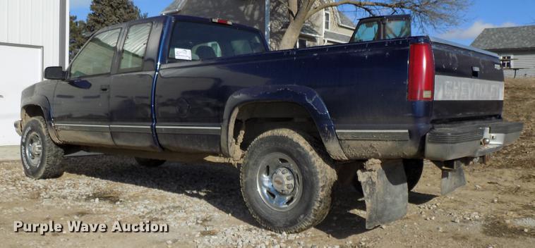 image for item DE7574 1996 Chevrolet K2500 Ext. Cab pickup truck
